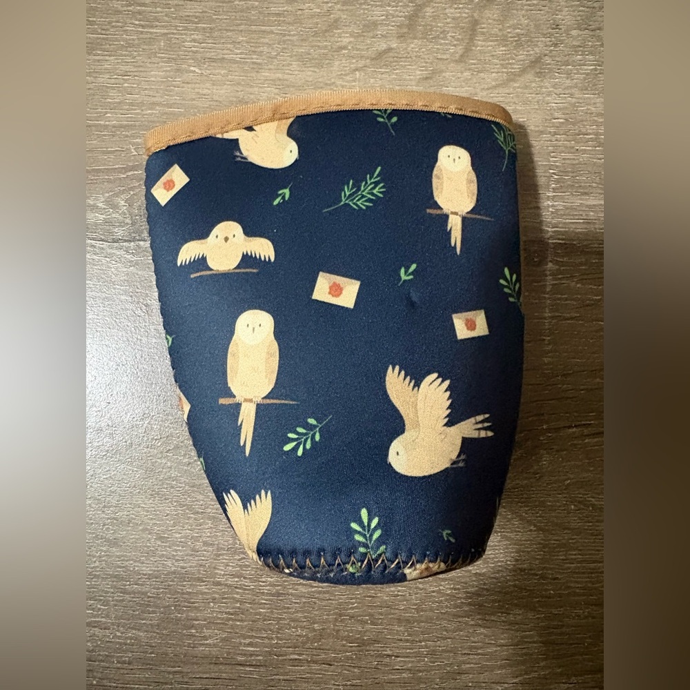 Java Sok Medium Owl Print Neoprene Cup Sleeve - Navy and Tan